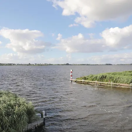 Aqualiving 보트호텔